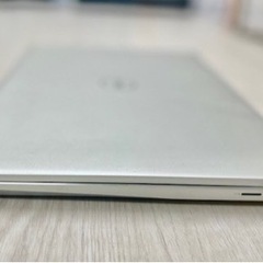 ほぼ新品☆Dell inspiro 7501 高性能ラップトップコンピュータ