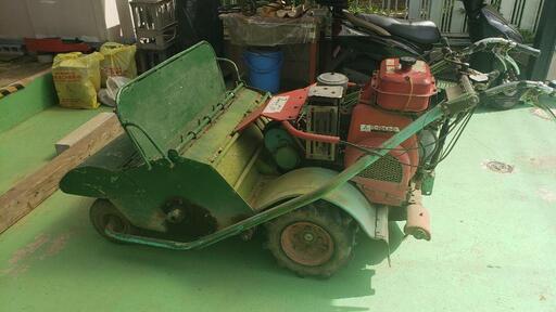 ハンマーナイフ草刈り機
