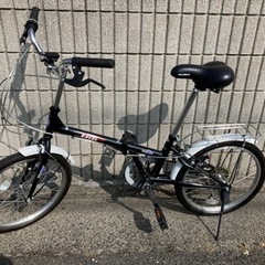 折り畳み自転車　美品　20インチ　変速ギア付き　黒白　折りたたみ...