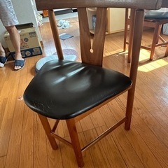 取引中】天然素材のダイニングテーブルと椅子