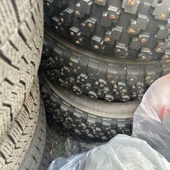 ピンタイヤ　15インチ　4本セット