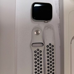 【取引完了】美品　激安　Apple WatchSE 40MM Cellularモデル　NIKE