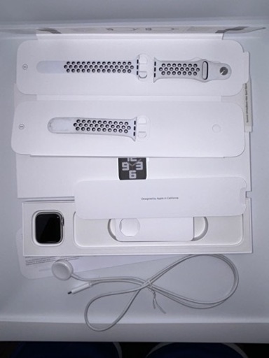 美品　激安　Apple WatchSE 40MM Cellularモデル　NIKE