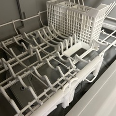 【本日受渡し】Panasonic食器洗い乾燥機 ホワイト NP-TA4