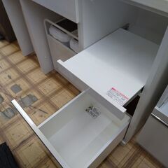 [持帰り家具3割引] ダストボックス付きレンジ台 N23-824 高く買取るゾウ八幡西店