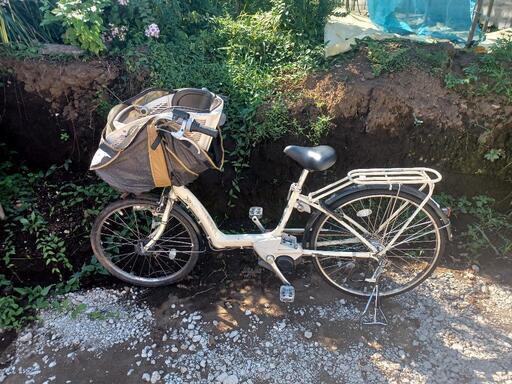 【アンジェリーナ】電動自転車【後輪パンク】\n\n
