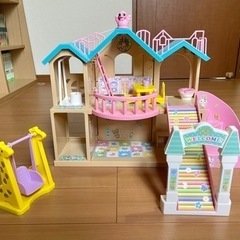 ミキちゃんマキちゃんのエレベーターのあるおおきな幼稚園