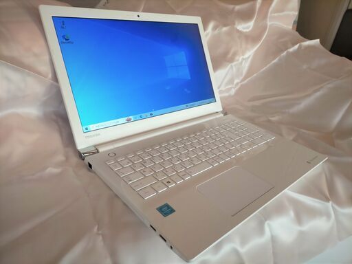 美品TOSHIBA(東芝)dynabook T45/AWS・Office2021付
