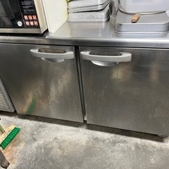 料理屋冷蔵庫2台，使用期間6ヶ月