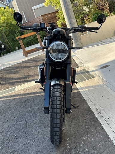 ハスクバーナ スヴァルトピレン401 2022年モデル 距離:約2040km 車検