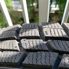 【お譲り先決定しました】★取りに来てくれる方のみ★スタッドレスタイヤ・ホイール４本セット【215/60R16　グッドイヤー アイスナビ6】