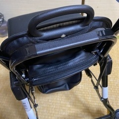 日本生産シルバーカー【老人用手押し車】  品名: ウィズワン ライトステップ・タイニーW ヌーボー HOMME(オム)男女兼用 シルバーカー