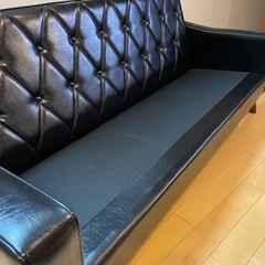 値下げしました。カリモク60ロビーチェア3シーター　ブラック