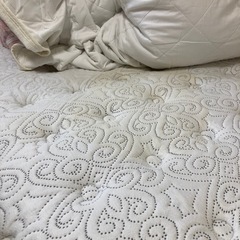 【決まりました】シーリー社製マットレス・セミダブルサイズ