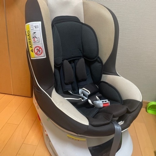 エールべべ　チャイルドシート