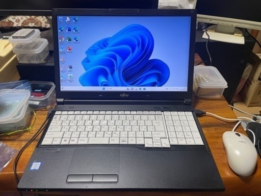 美品　富士通  CPU Core i5-7300　Windows11　SSD搭載ノートパソコン　officeも入って快適