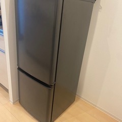 三菱ノンフロン冷凍冷蔵庫　MR-P15F-H形