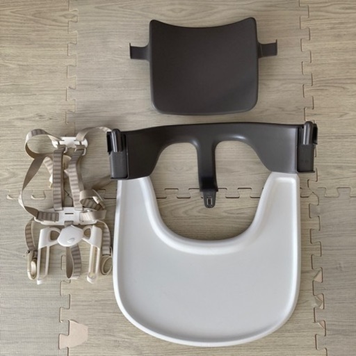 ストッケ　備品