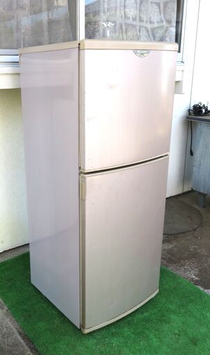 2ドア冷蔵庫　140L　中古　シャープ製　動作品