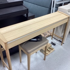 希少！！！　使用感少ない！！！　ローランドとカリモクコラボ！！！　電子ピアノ　１４８，０００円（税込）