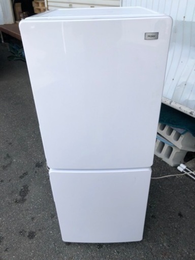 福岡市内配送無料　ハイアール Haier JR-NF148A W [ファン式 冷蔵冷凍庫 148L 右開き 2ドア ホワイト]