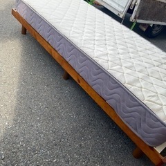 配送設置可能　シングルベッドマットレス付き