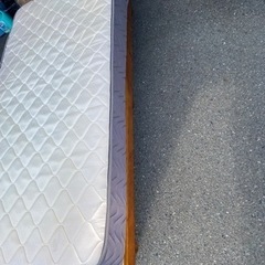 配送設置可能　シングルベッドマットレス付き