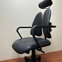 デスクワーク用椅子　人間工学に基づく設計　DUOREST