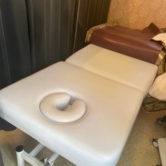 エステ用品　手動昇降リクライニングベッド