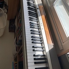 電子ピアノ　Privia PX-120