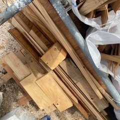 新築の端材　木材　切れ端　無料