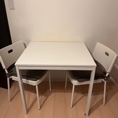 【期限:9/29】IKEA 伸長式ダイニングテーブルと椅子2つ
