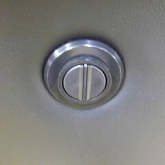 ニトリ 3人掛けソファ 電動リクライニングソファ テーブル付き 幅202㎝ ブラック レザー セパレート 電動ソファ リクライニング ソファー 札幌 厚別店