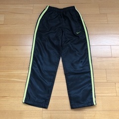 NIKE ジャージパンツ 130-140