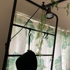 カウンターテーブル　椅子　フック　ライト