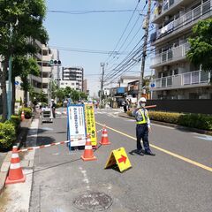 工事現場での交通誘導警備スタッフ【未経験者大募集】