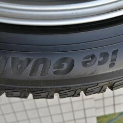 15000円に値下げします。スタッドレスタイヤ、ホイール付き4本セット