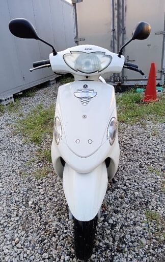 2018年モデル。優れたエンジン。  (SYM) xpro (風) 50。バッテリーは新品です。 とても速いバイク。 前後タイヤの状態は良好です。