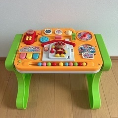 アンパンマンよくばりテーブル　知育玩具