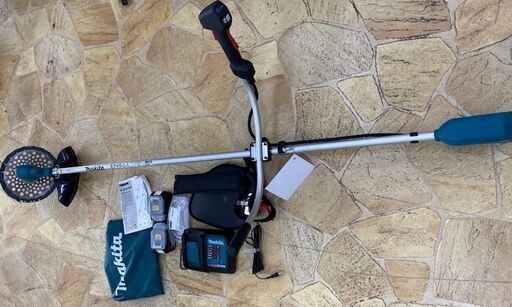374 充電式草刈機 makita マキタ MUR190SDSF 18V 中古品