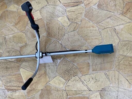 374 充電式草刈機 makita マキタ MUR190SDSF 18V 中古品 374 充電式草刈機 makita マキタ MUR190SDSF 18V 中古品