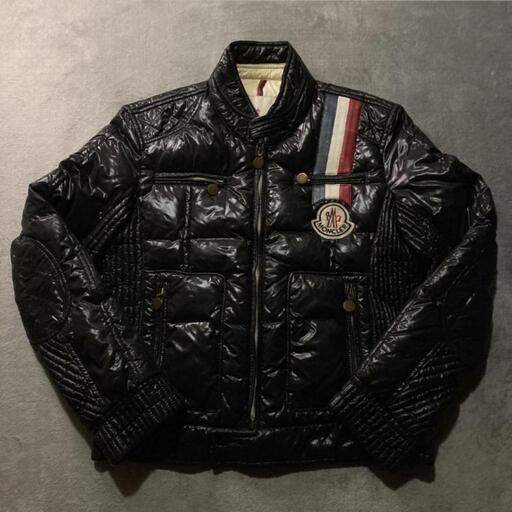 MONCLER モンクレール ダウンジャケット コミックタグ 黒 ブラック 光沢感