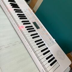 CASIO カシオ　電子ピアノ　電子キーボード　LK-118