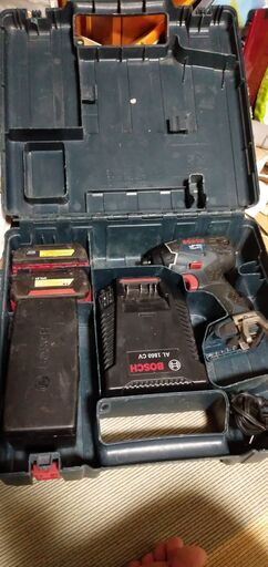 BOSCH インパクトドライバー１８V　GDR18-LIS　※本体もう1台付（使用可能）おまけ程度です