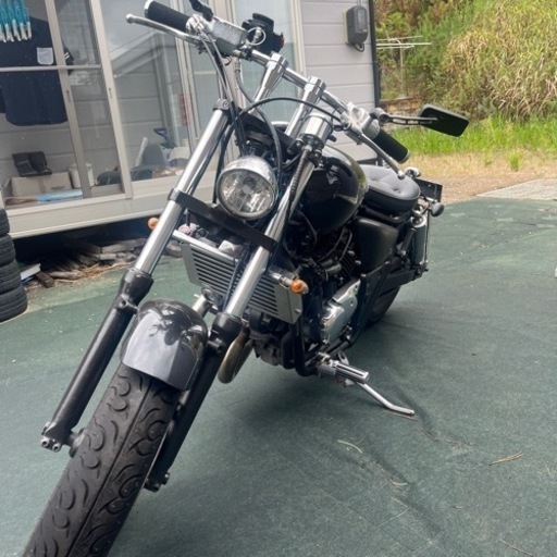 V twinマグナ250
