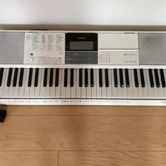キーボード　ピアノ　CASIO LK-516