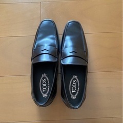 TOD’S ローファー