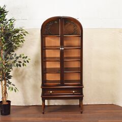 ≪yt852ジ≫ 飛騨産業 アーチ型キュリオケース キャビネット/カップボード/ガラスケース/ビンテージキツツキ 現状品 50810-10