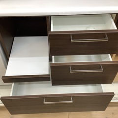シックなニトリのレンジボードが入荷しました