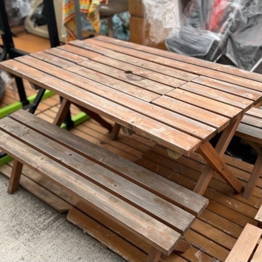 【お取り置き中】木製テーブル・ベンチ2脚のセット